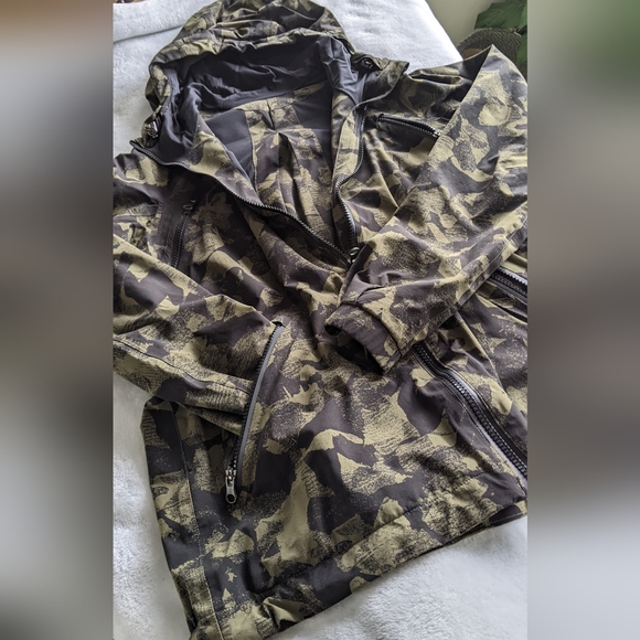 Lululemon Rise and Shine Jacket Size 8 - Picture 3 of 7